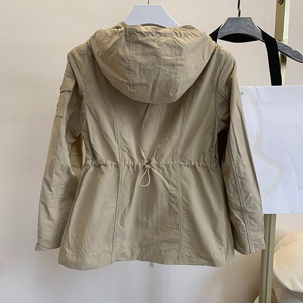 モンクレール LEANDRO パーカー ジャケット コピー ロゴ J10931A00